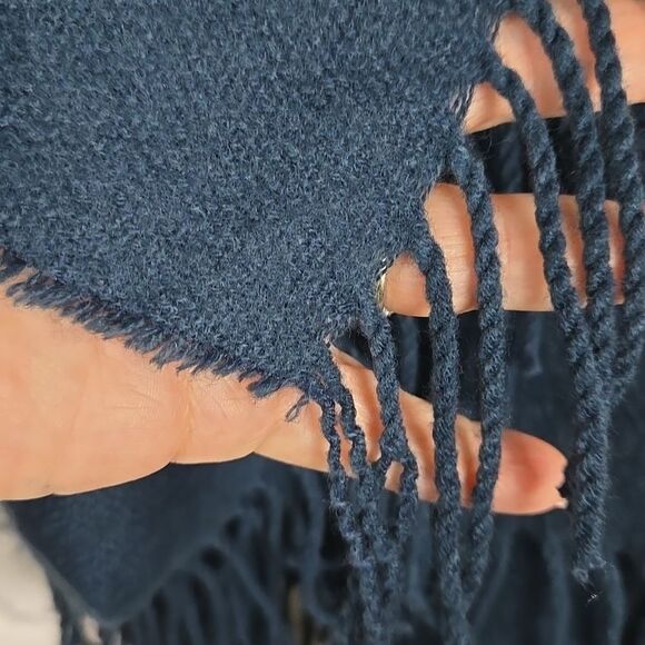 Brooks Brothers Women's Navy Blue Winter Cape Poncho Wrap Fringe Scarf Shawl OS - Picture 7 of 10